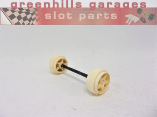 Greenhills Scalextric Toyota Corolla Front Axle+Wheels White- Used -P8393**