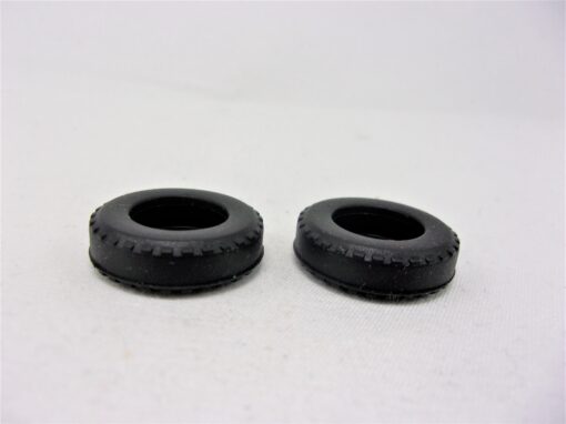 Greenhills Scalextric Repro Griptrack rear tyre pair Vintage F1 cars - NEW - G3637-1 # - Image 2