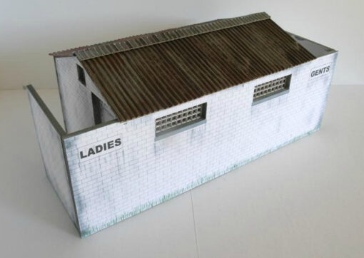 Greenhills Slot Car Building Kit Goodwood Toilet Block 1:32 Scale - Brand New - MACC424