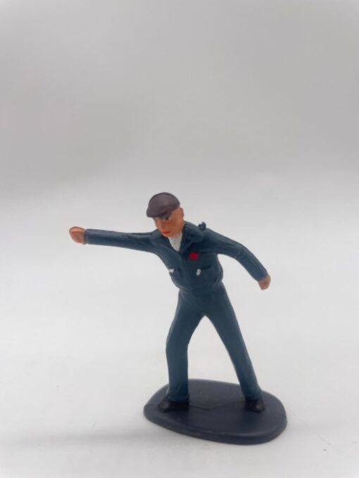 F1127 - Greenhills Painted Mechanic 1.32 Scale for Scalextric Carrera etc - NEW