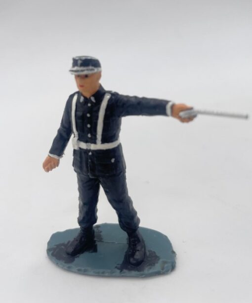 F1132 - Greenhills Gendarme Figure for Scalextric Carrera 1.32 Scale - NEW